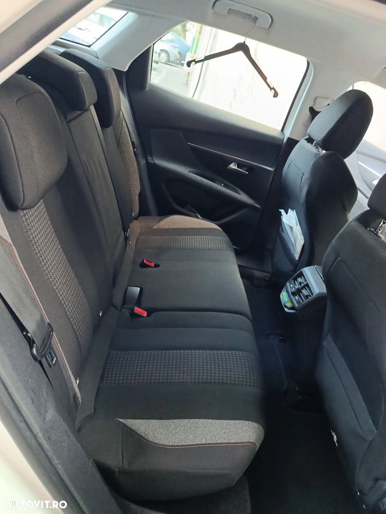Peugeot 3008 - 3