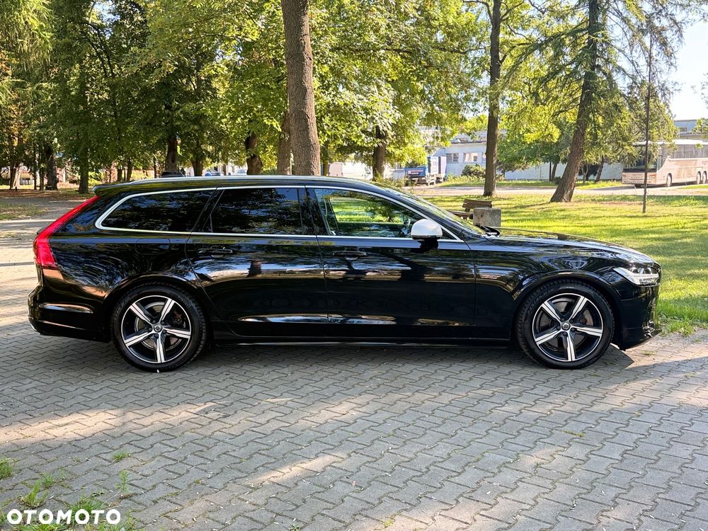 Volvo V90 T4 R-Design - 11