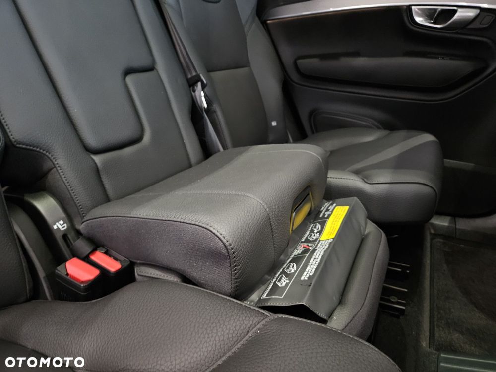 Volvo XC 90 - 29