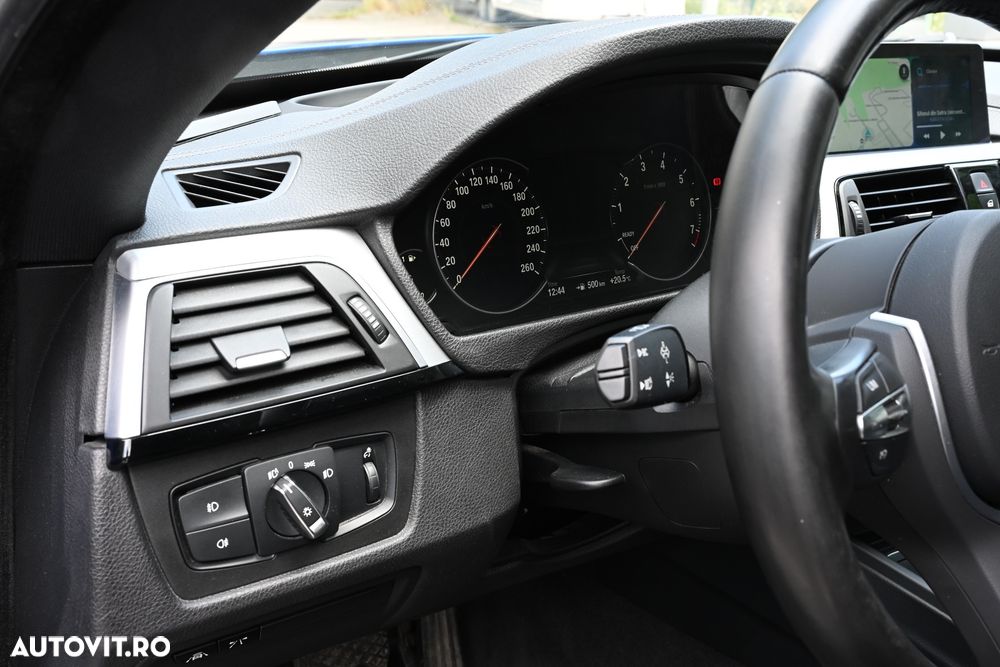 BMW Seria 3 330i xDrive AT M Sport - 34