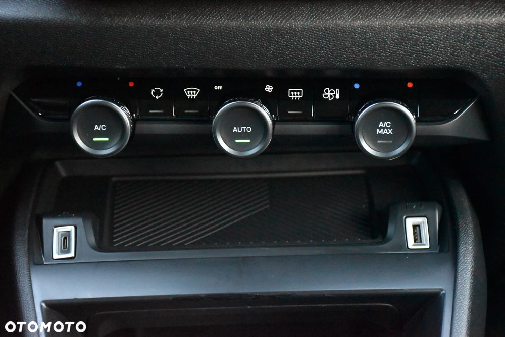 Citroën C4 BlueHDi 130 Stop&Start EAT8 FEEL PACK - 27