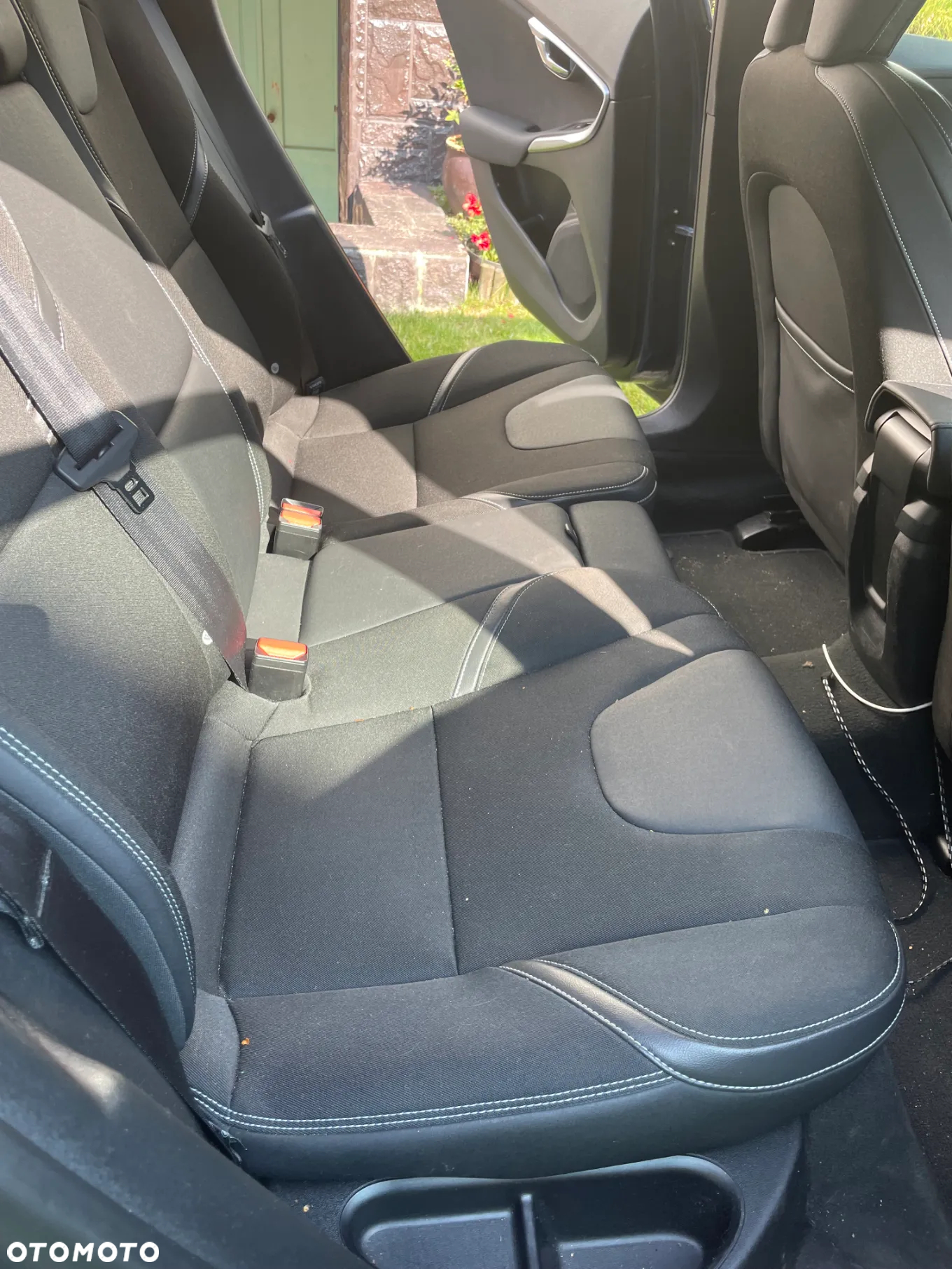 Volvo V40 D4 Drive-E Momentum - 9