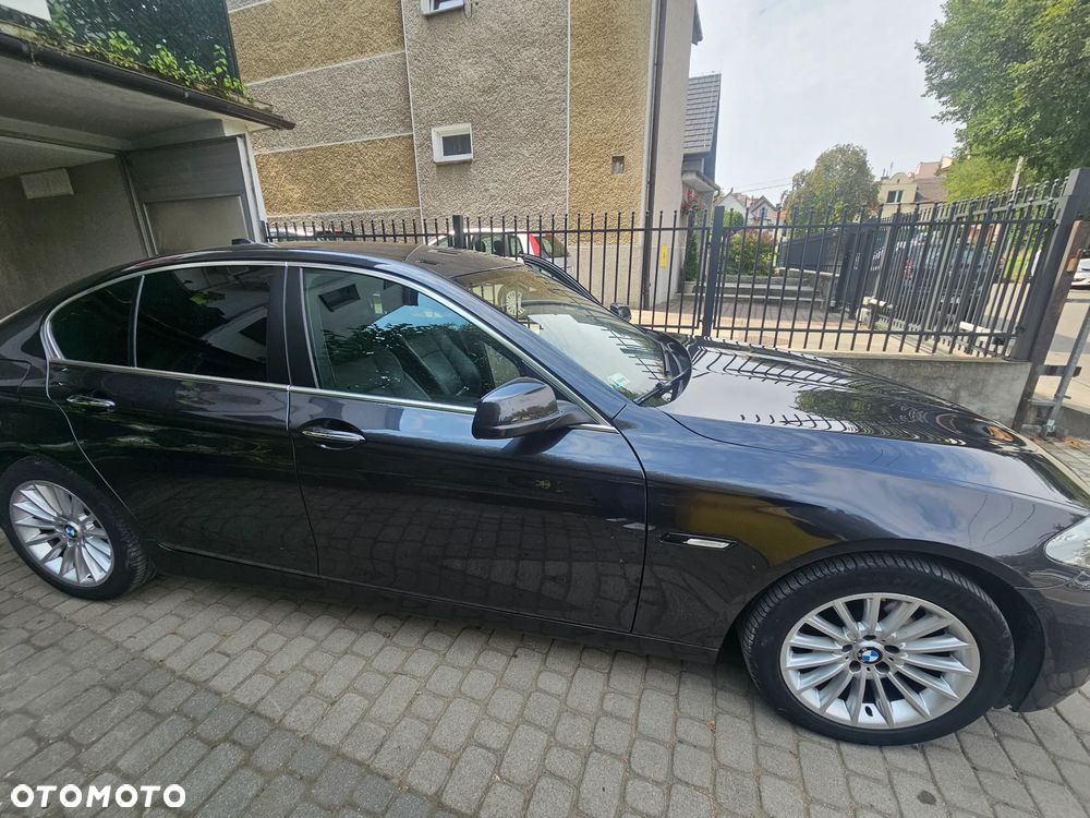 BMW Seria 5 520d Touring Luxury Line - 6