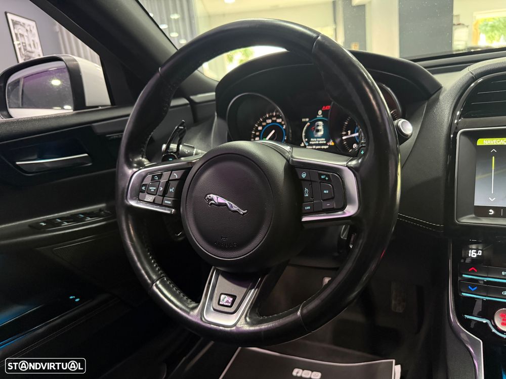 Jaguar XE 20d Aut. R-Sport - 17