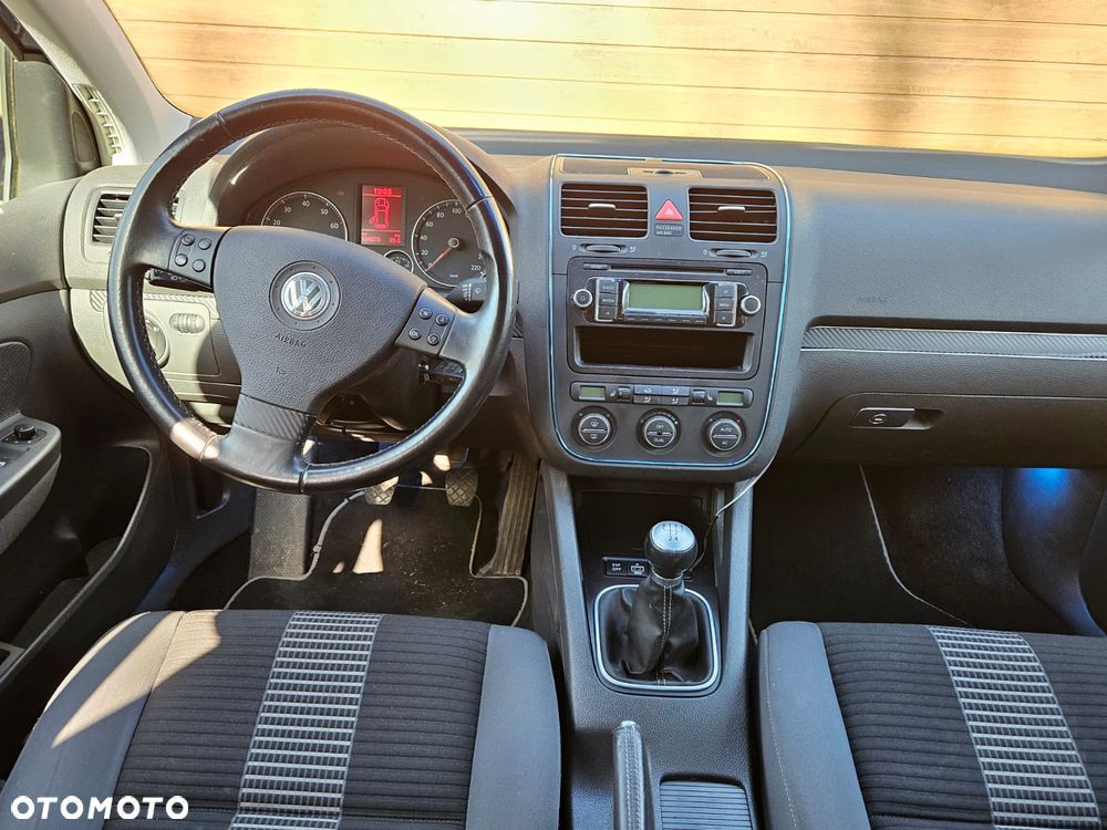 Volkswagen Golf - 15