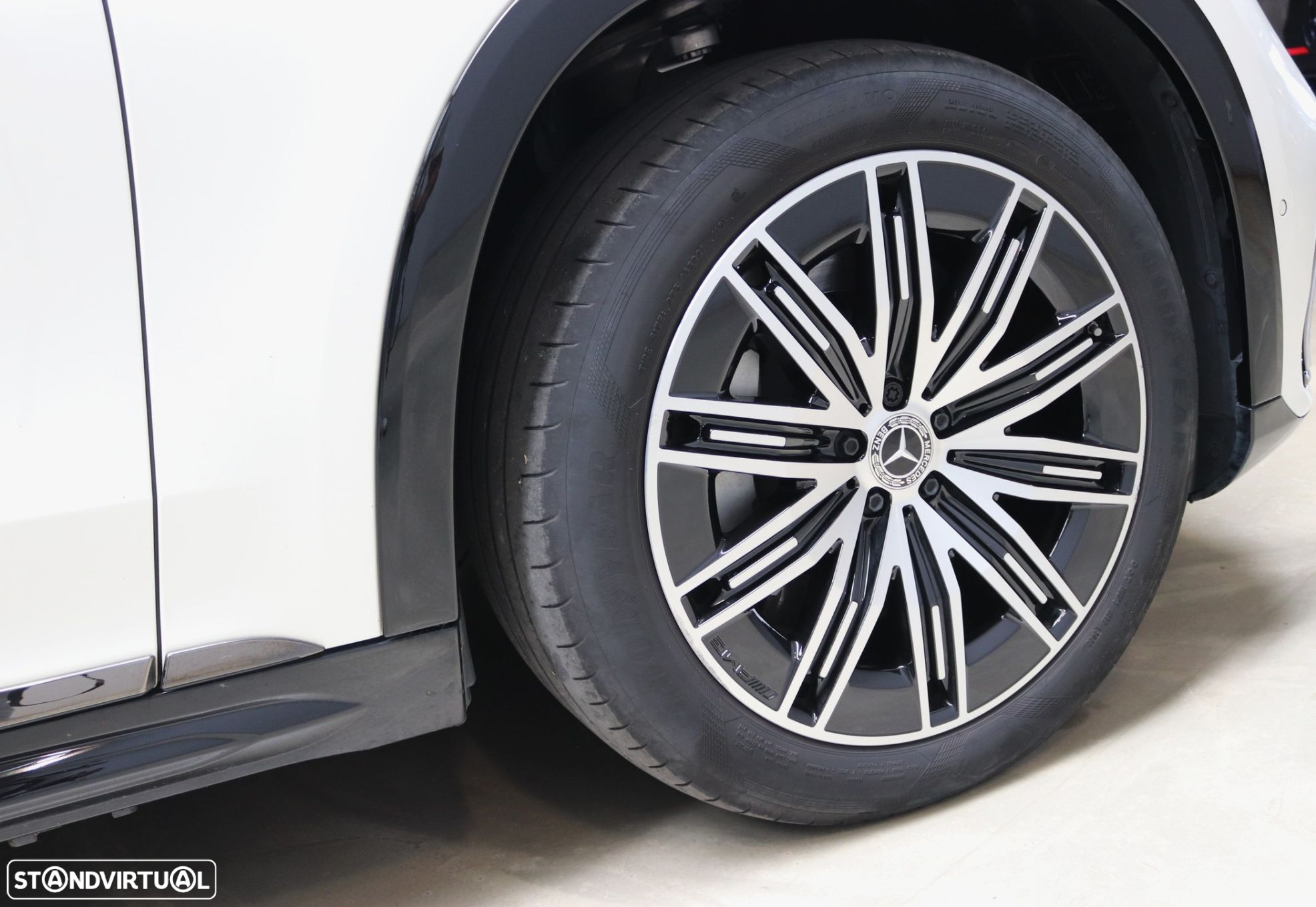 Mercedes-Benz EQS SUV 450+ Edition - 21