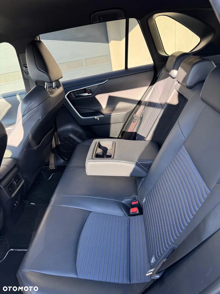 Toyota RAV4 ver-2-5-hybrid-selection-4x4 - 12