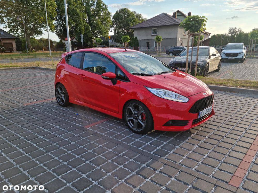 Ford Fiesta 1.6 EcoBoost ST - 3