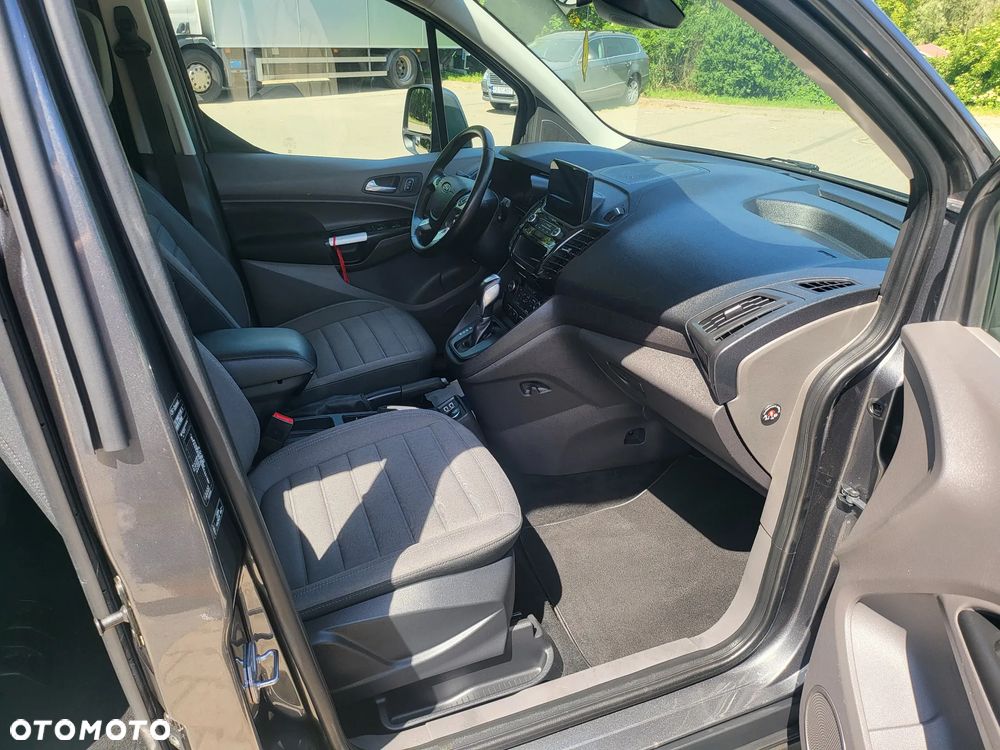 Ford Tourneo Connect Grand - 23