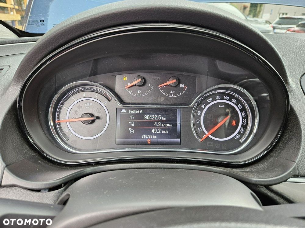 Opel Insignia - 13