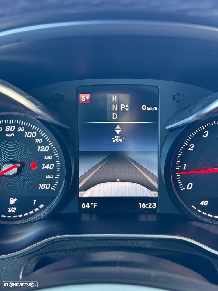 Mercedes-Benz GLC 300 4Matic 9G-TRONIC - 35