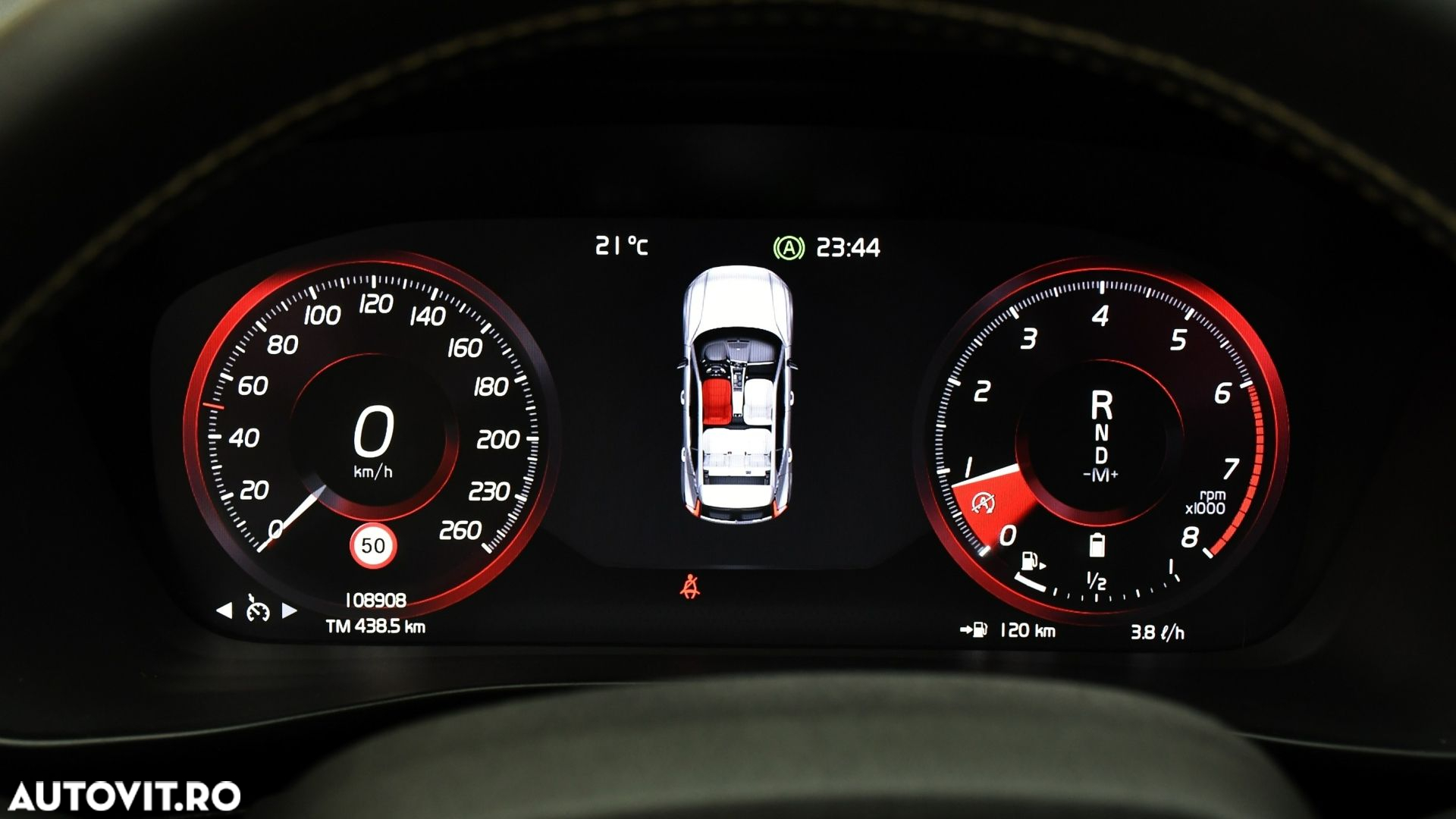 Volvo XC 40 B4 AT8 AWD Mild Hybrid R-Design - 18