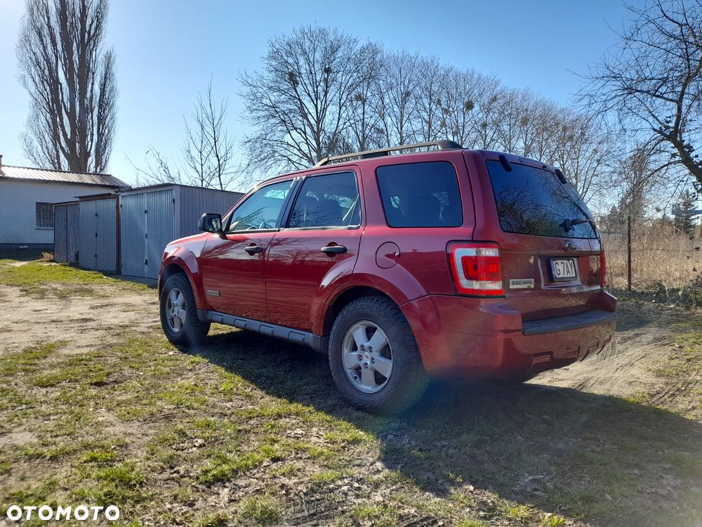 Ford Escape - 8