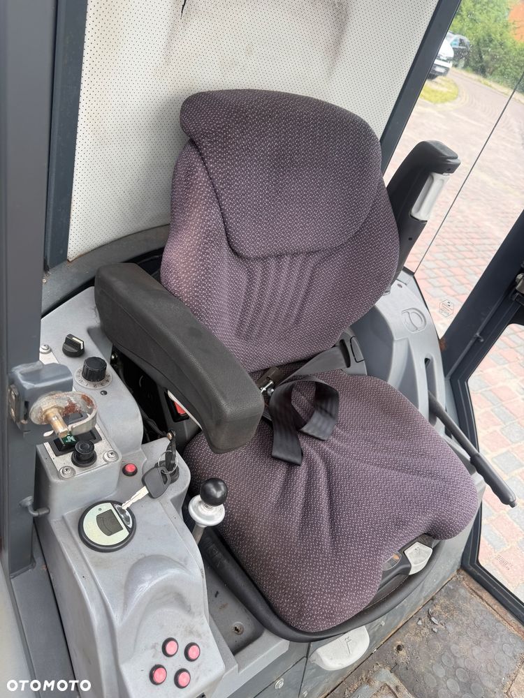 Hako citytrac 4200 zamiatarka solarko piaskarka 4x4 - 6