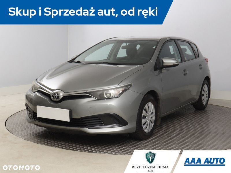 Toyota Auris - 3