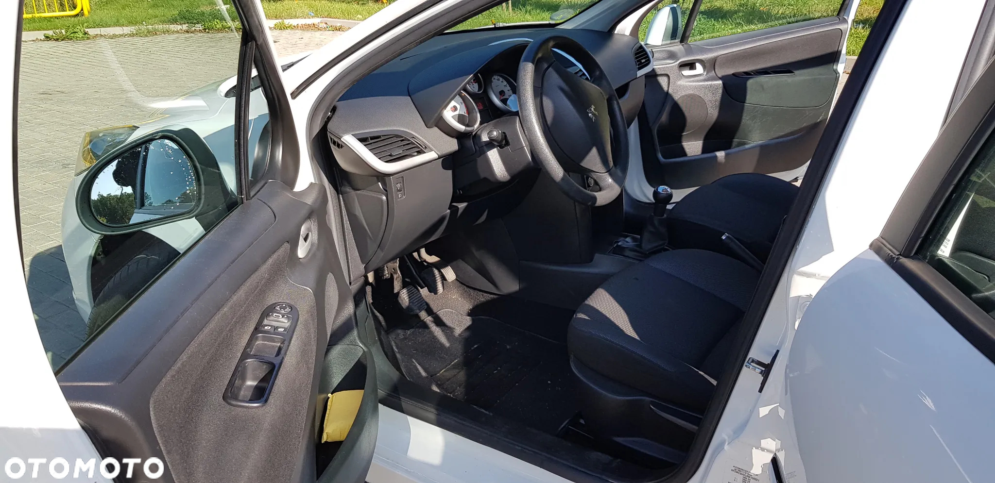 Peugeot 207 1.6 HDi Trendy 99g - 10