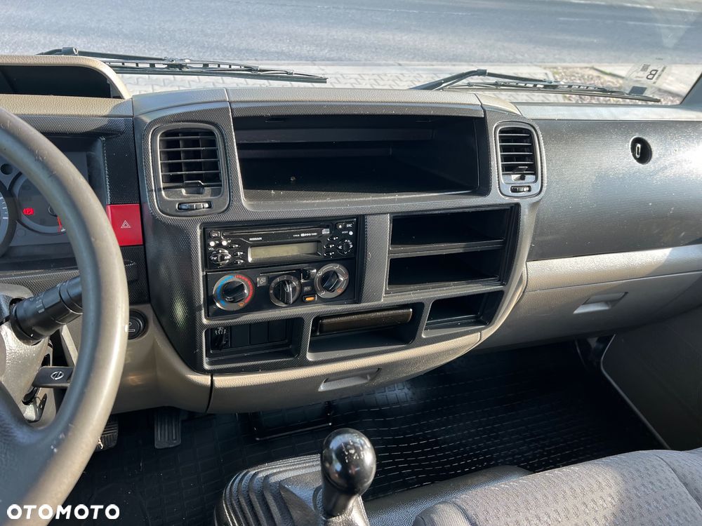 Nissan CABSTAR - 24