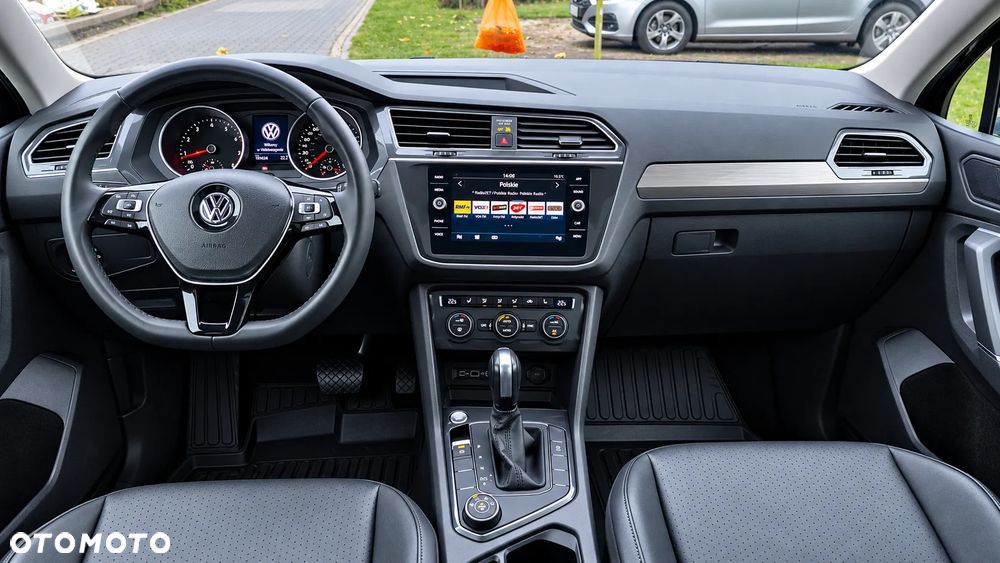 Volkswagen Tiguan - 2