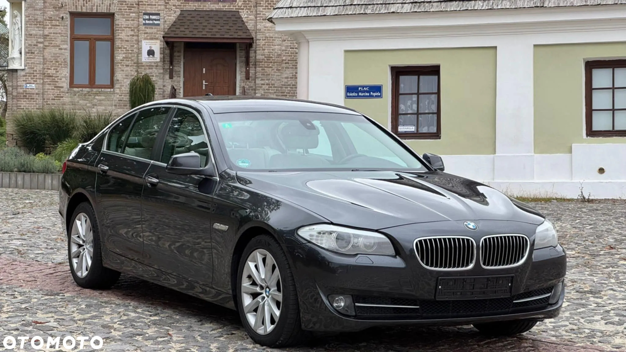 BMW Seria 5 523i Touring - 23