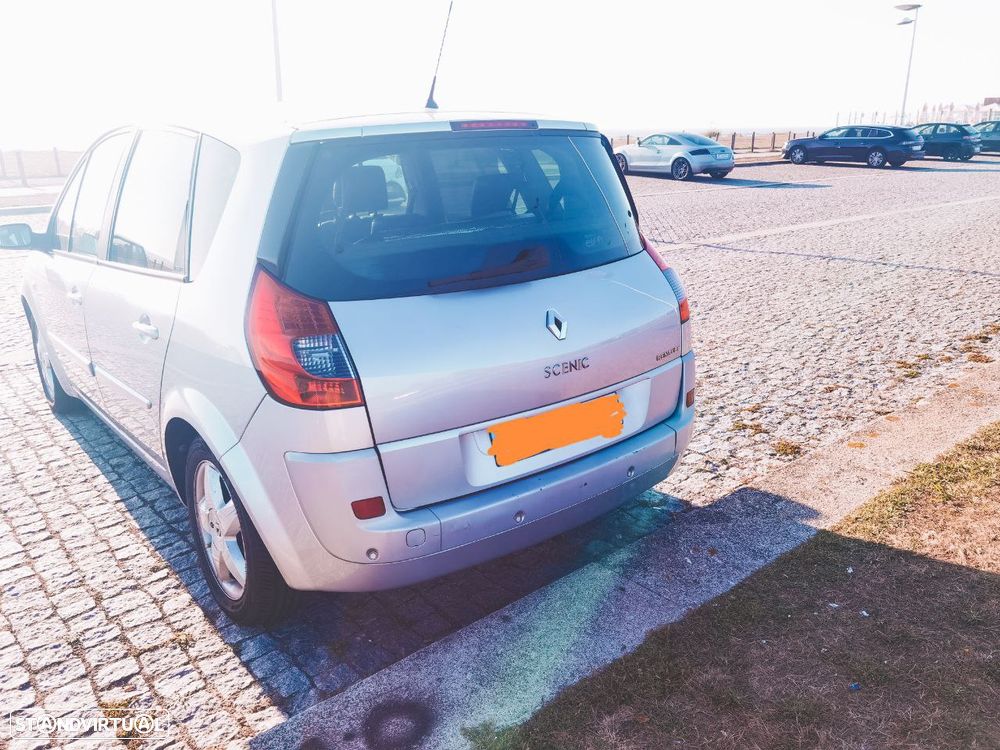 Renault Scénic 1.5 dCi Dynamique - 4
