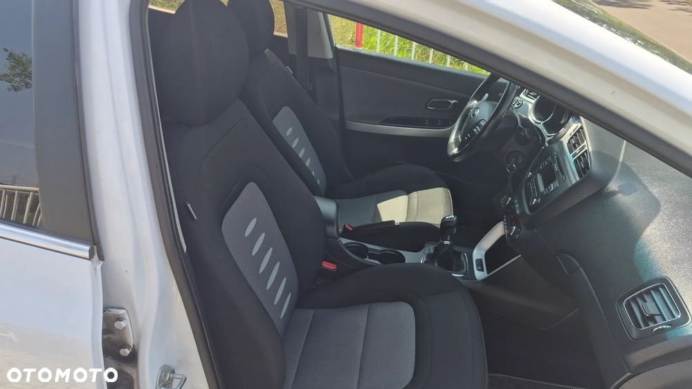 Kia Ceed 1.6 CRDi M - 11