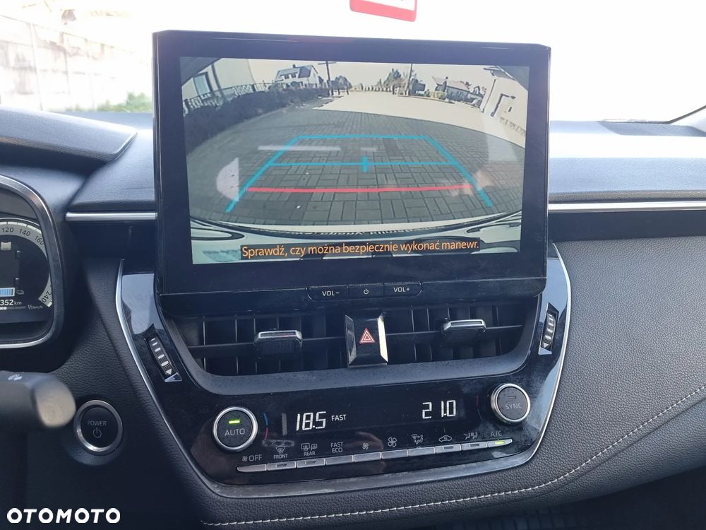 Toyota Corolla 1.8 Hybrid Comfort - 23