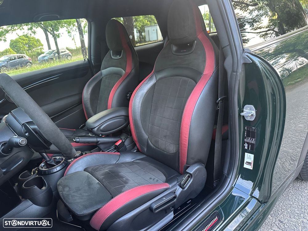 MINI 3 Portas John Cooper Works Auto Desportiva - 31