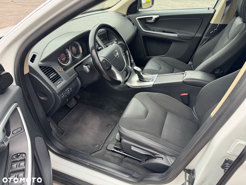 Volvo XC 60 D4 Geartronic Edition Pro - 8