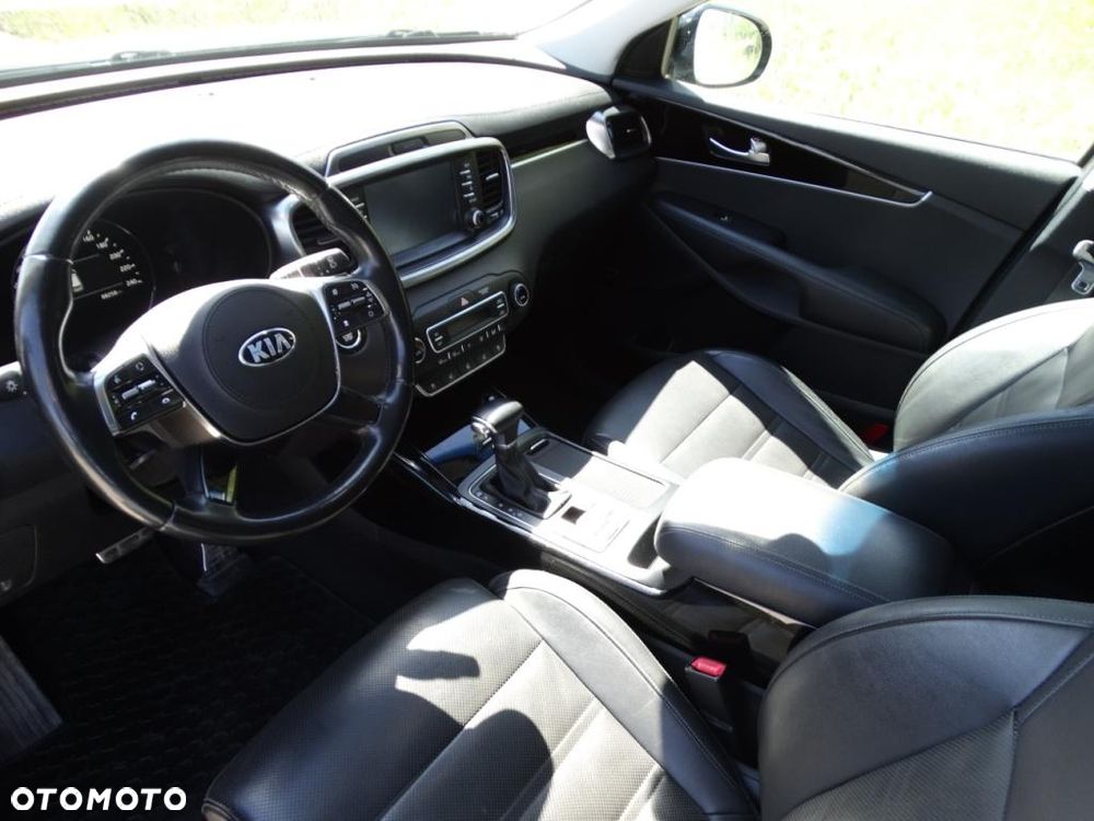 Kia Sorento - 10