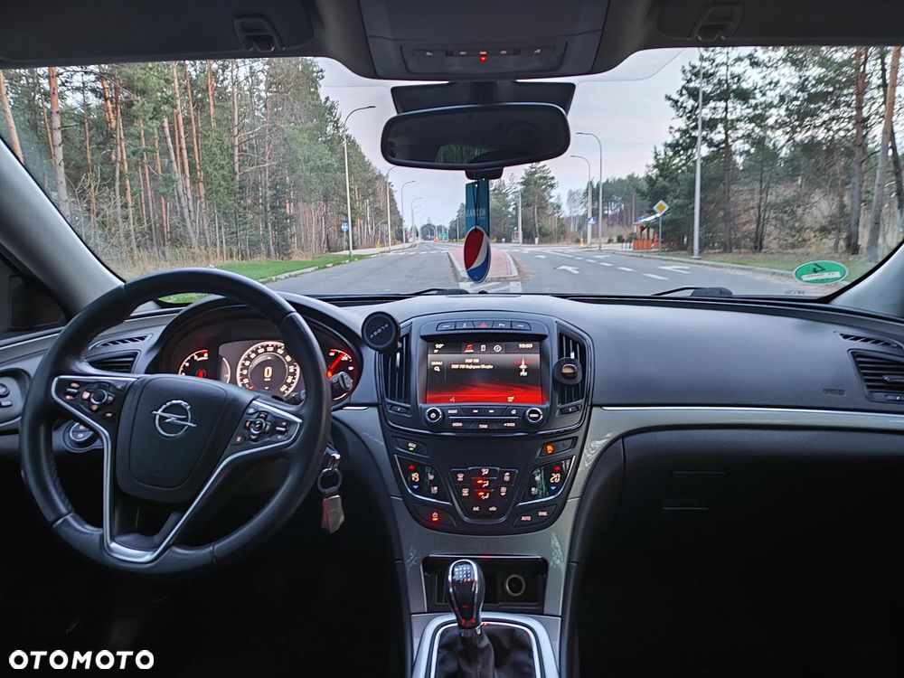 Opel Insignia - 12