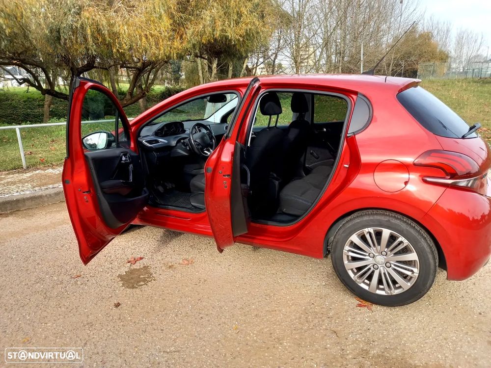 Peugeot 208 1.2 PureTech Style - 6