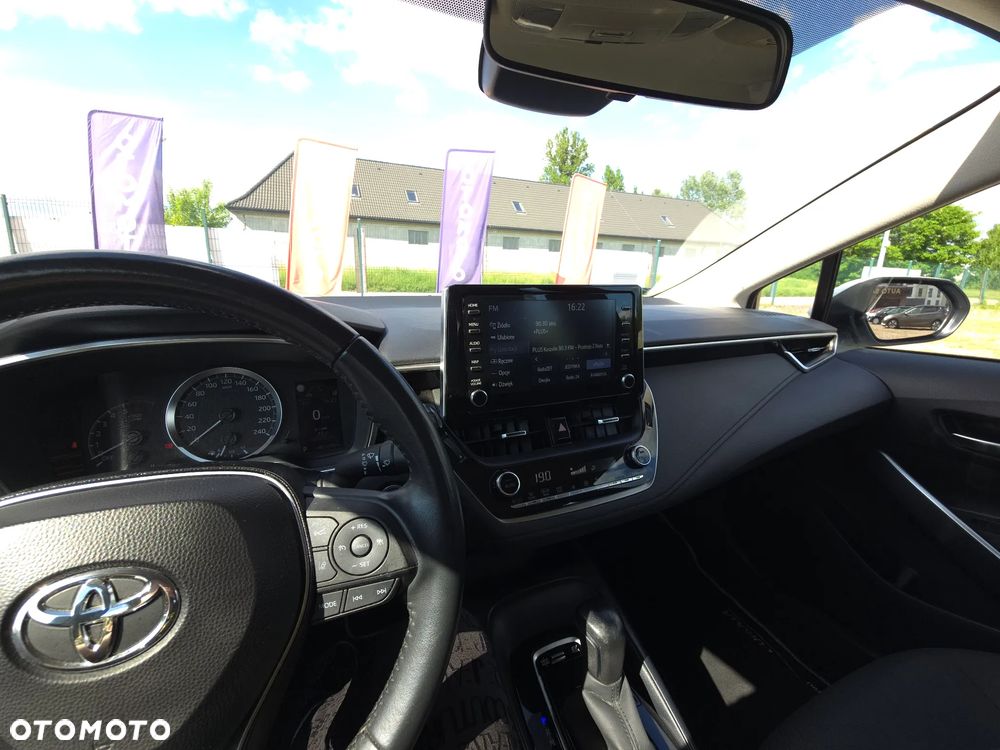 Toyota Corolla 1.8 Hybrid Comfort - 28