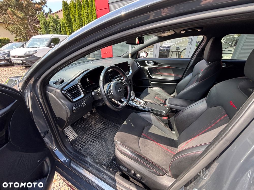 Kia ProCeed 1.6 T-GDI GT DCT - 8