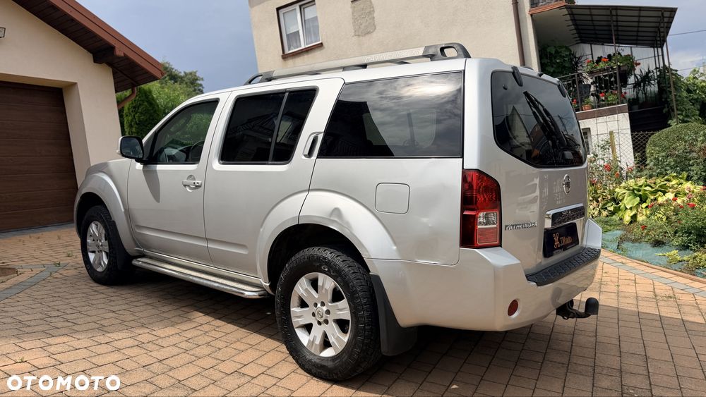 Nissan Pathfinder - 4