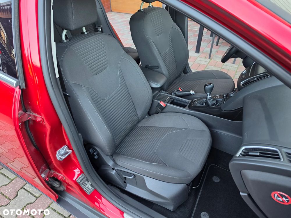 Ford Focus 1.5 TDCi DPF Start-Stopp-System Titanium - 24