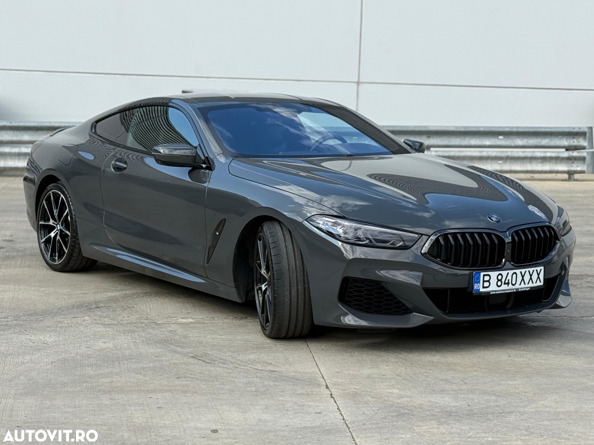 BMW Seria 8 840i - 11