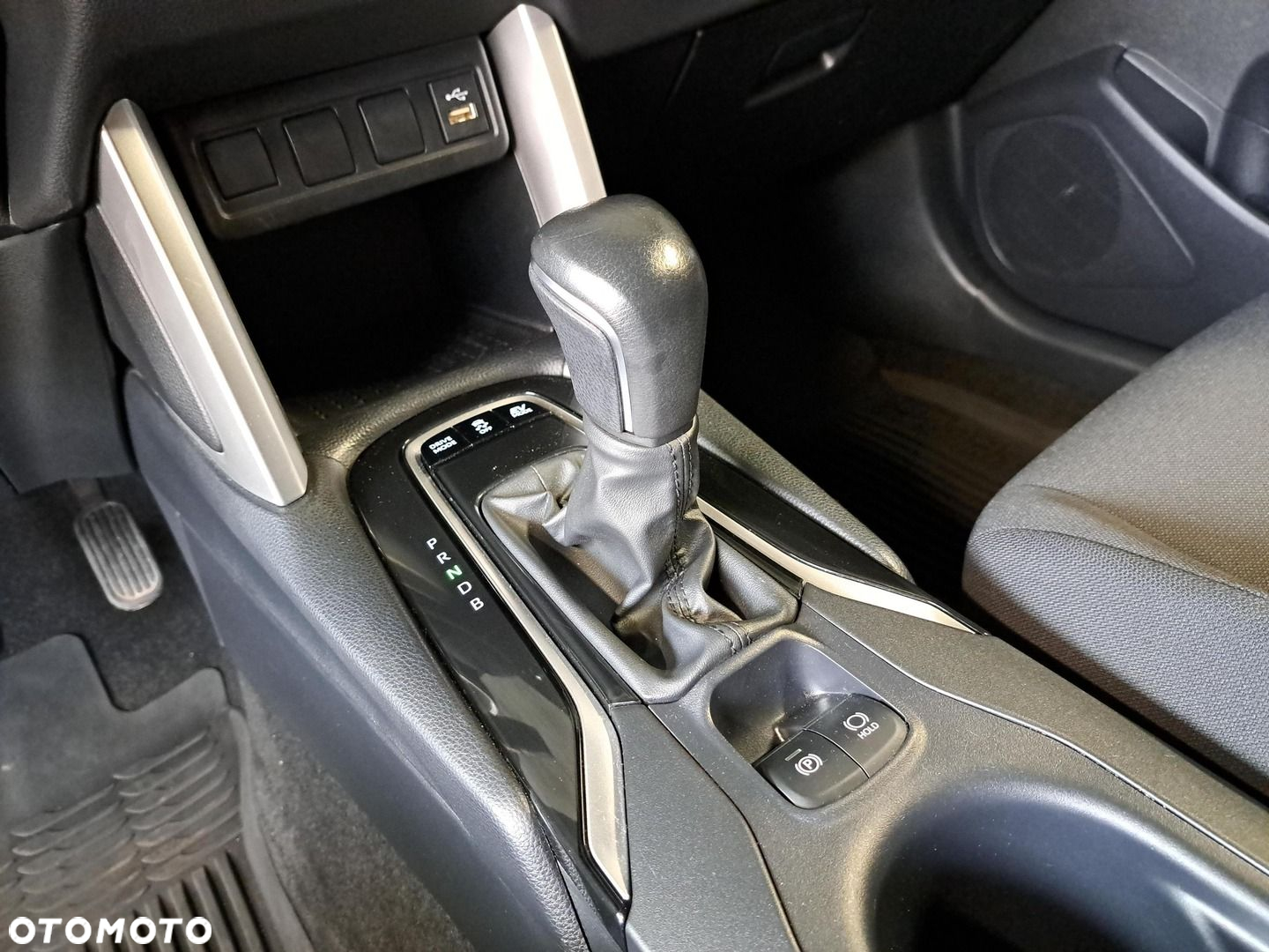 Toyota Corolla Cross - 25