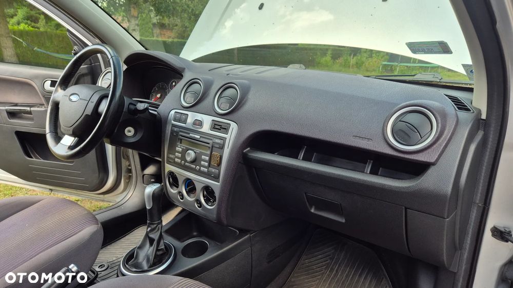 Ford Fusion 1.4 Ambiente - 27