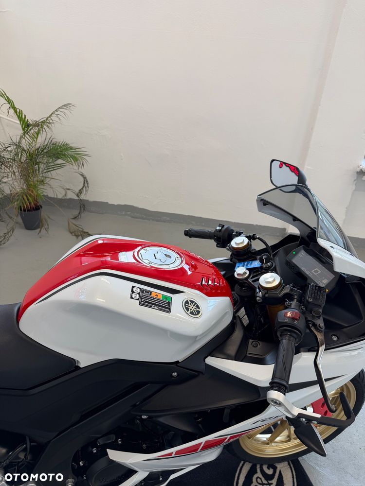 Yamaha YZF - 6