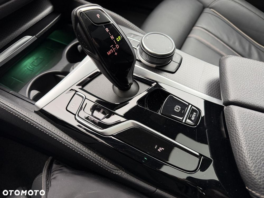 BMW Seria 5 520d xDrive mHEV M Sport sport - 27