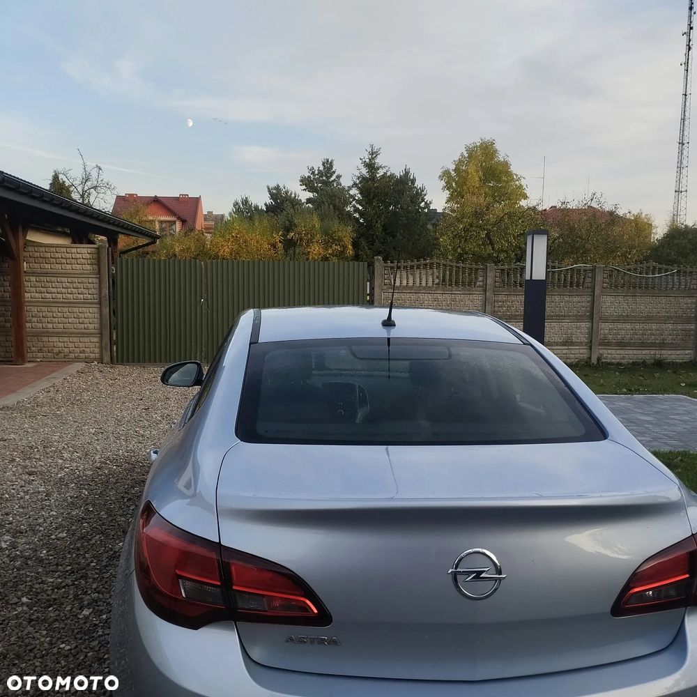 Opel Astra 2018 photo 4