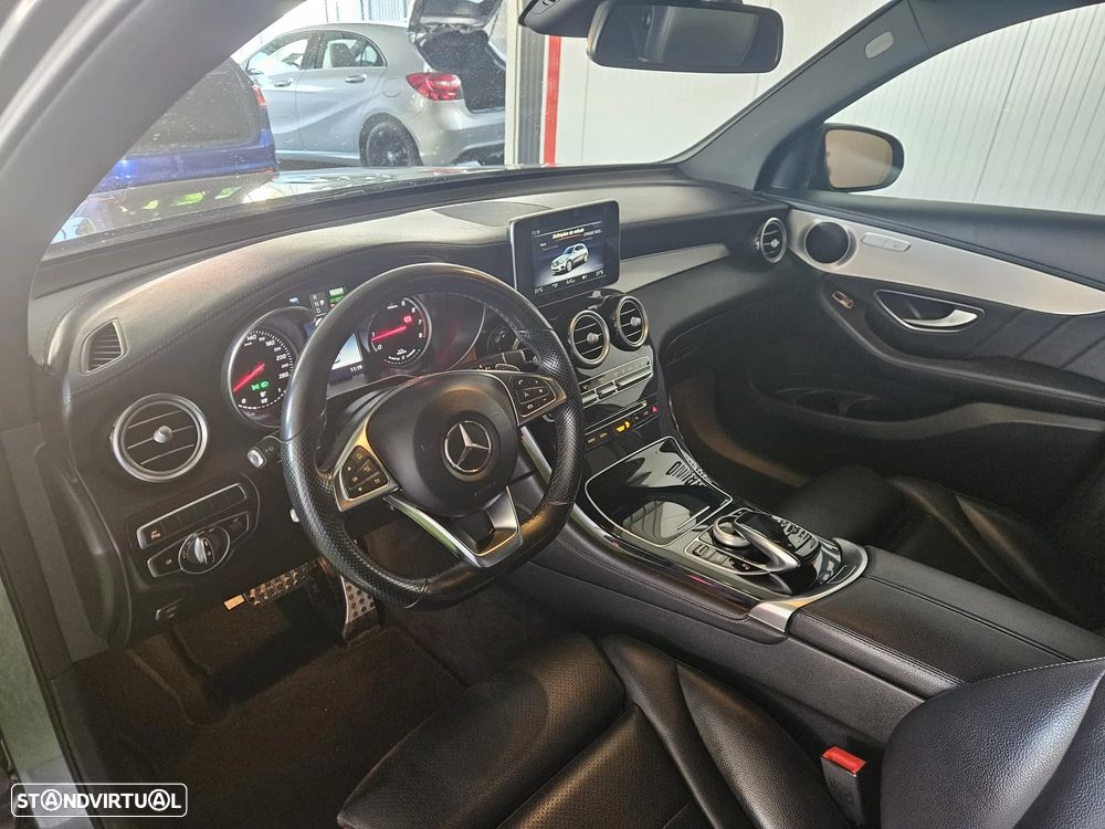 Mercedes-Benz GLC 300 e 4Matic 9G-TRONIC AMG Line - 13