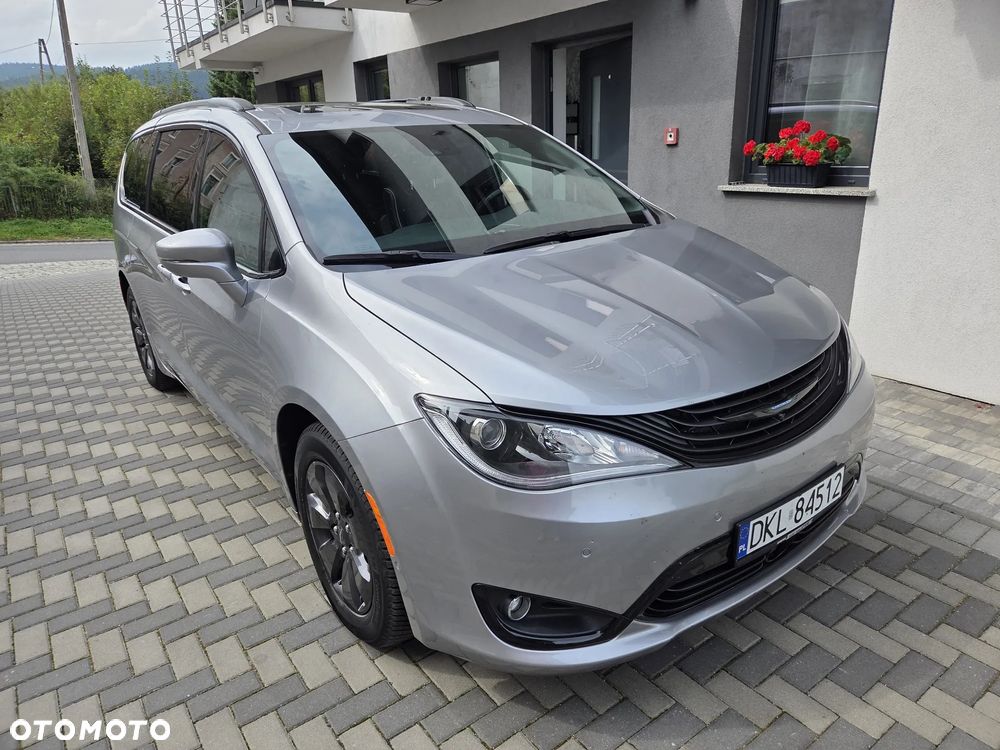 Chrysler Pacifica - 20