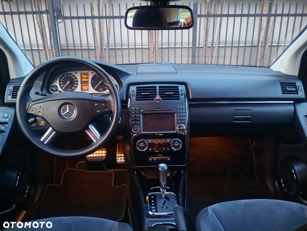 Mercedes-Benz Klasa B 200 CDI Autotronic Grand Edition - 21
