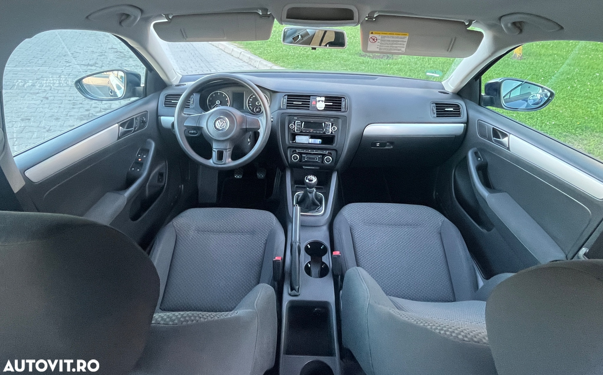 Volkswagen Jetta - 7