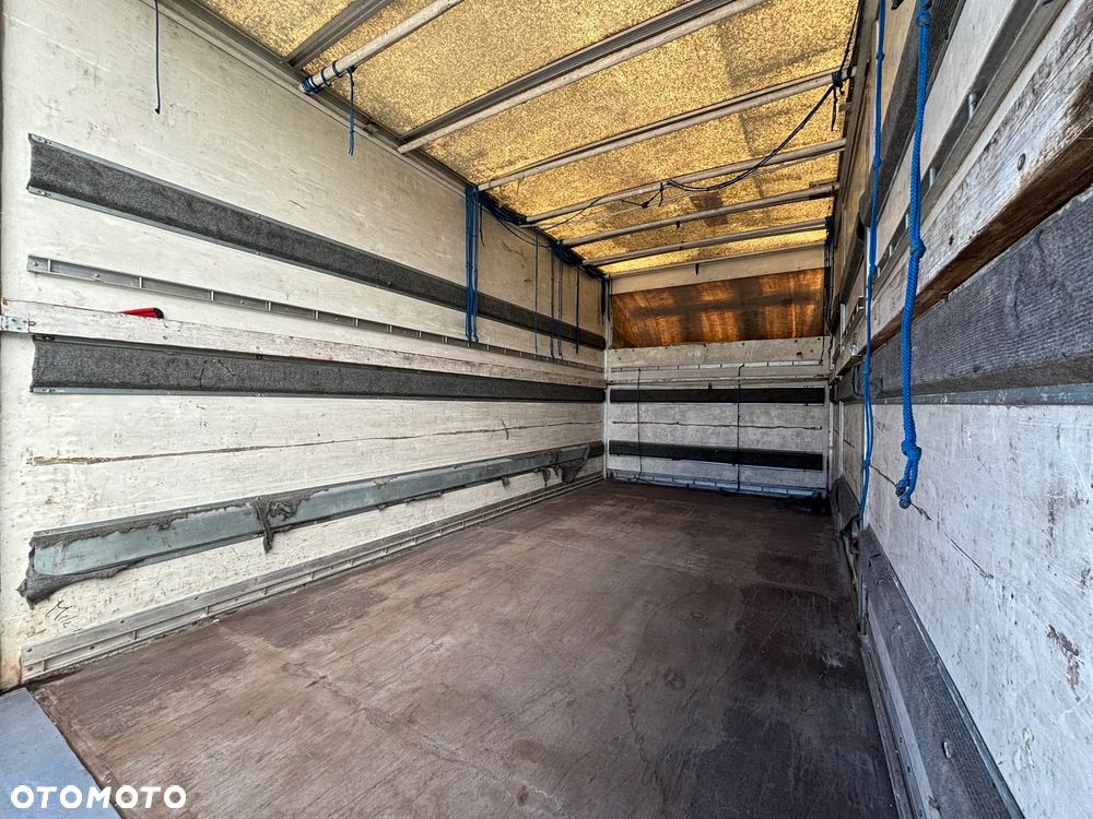 Mercedes-Benz Sprinter - 18