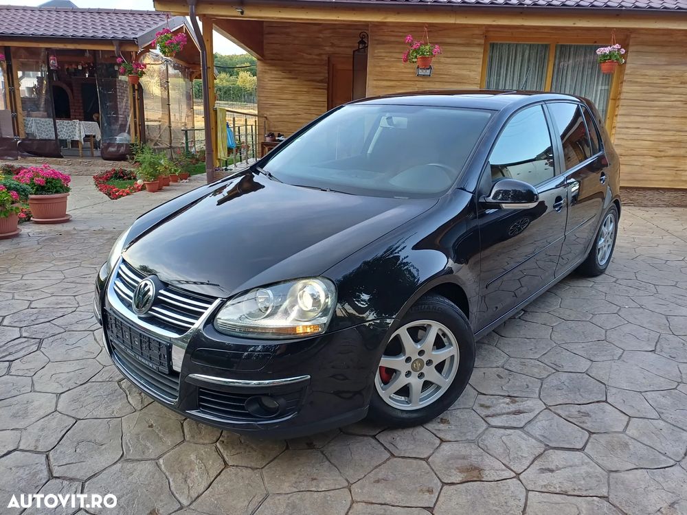 Volkswagen Golf 1.6 Highline - 1