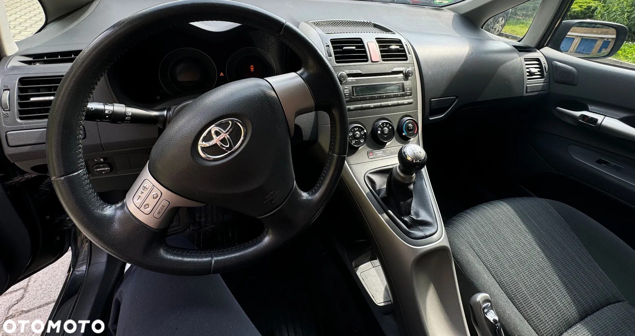 Toyota Auris - 15