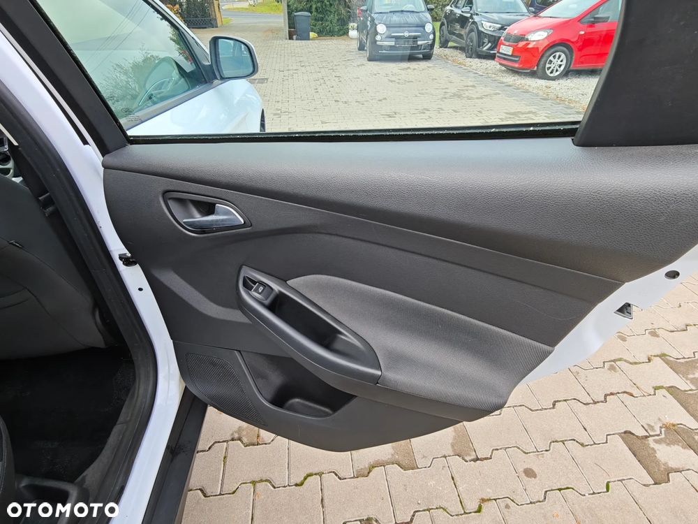 Ford Focus - 17
