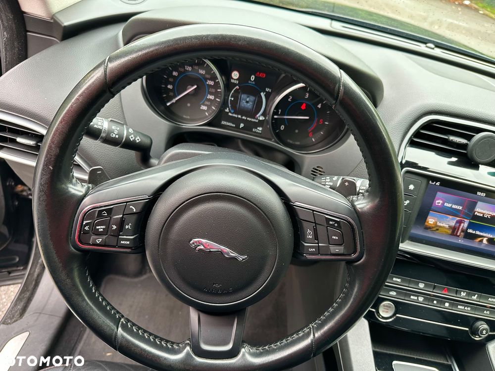 Jaguar F-Pace 2.0 i4D AWD Prestige - 27